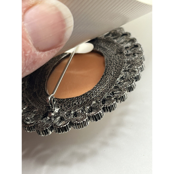 VTG SILVER TONE Pendant Brooch Oval Cameo PEACH Background Fashion Jewelry NEW - Picture 14 of 16